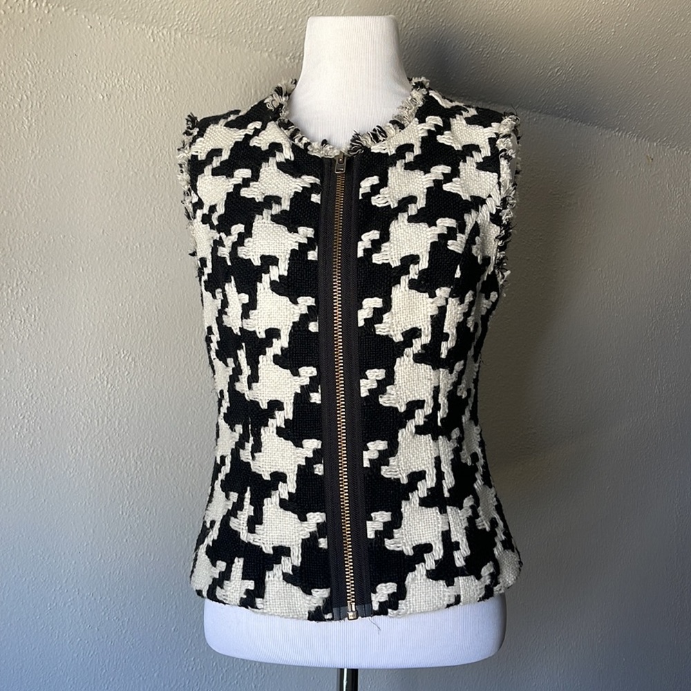 Cabi Sleeveless Tweed Raw Hem Vest Sweater